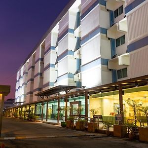 Mayflower Grand Hotel Korat Nakhon Ratchasima Exterior photo