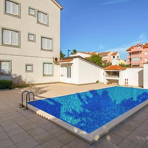 Gorgeous Apartment In Novalja With Wifi Exterior photo