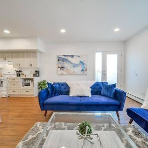 Royal Blue Wild Oasis Corner Pnhse Kingbed U/G Wi-Fi Apartment Edmonton Exterior photo