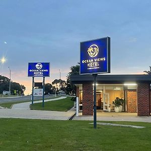 Ocean Views Motel Lakes Entrance Exterior photo