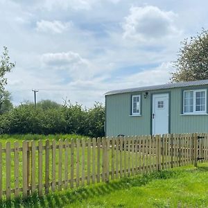 Shepherd Hut Apartment Warwick  Exterior photo