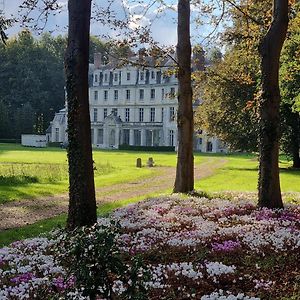 Les Ecuries Du Chateau De Brumare Bed & Breakfast Brestot Exterior photo