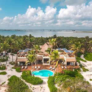 Beachfront Villa Playaaekun Tulum Exterior photo