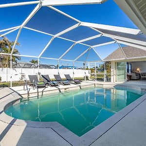 Pool, Sleeps 7 - Villa Sunshine Hideaway Cape Coral Exterior photo