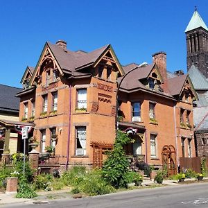 Buffalo Harmony House Bed & Breakfast Exterior photo