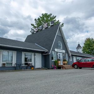 Motel Fleur De Lys Magog Exterior photo