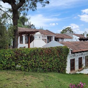 Amplia Casa Antigua Guatemala Con Pergola Y Jardin Villa Exterior photo