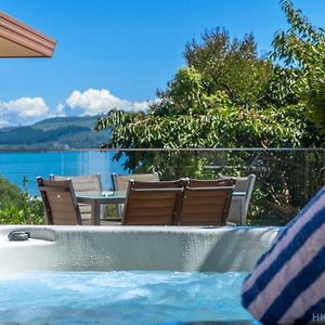 Tui Lookout - Spa Pool & Lake Views Villa Taupo Exterior photo