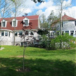 Windswept On The Trent Hotel Campbellford Exterior photo