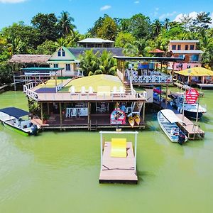 Linda Vista Hotel Rio Dulce Exterior photo