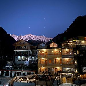 Dhi Ananta Homestay - Pure Veg Kasol Exterior photo