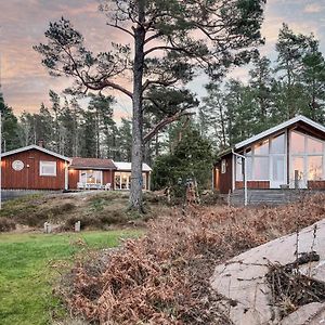 Stunning Home In Lidkoeping With House Sea View Tallbacken Exterior photo