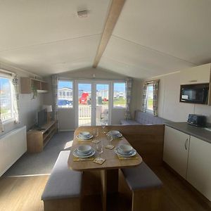 Cosy Holiday Home At Romney Sands New Romney Exterior photo
