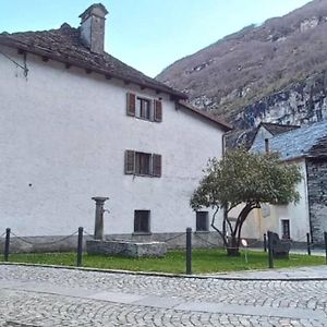 Armonia Edificio Storico Del 1563. Apartment Cevio Exterior photo