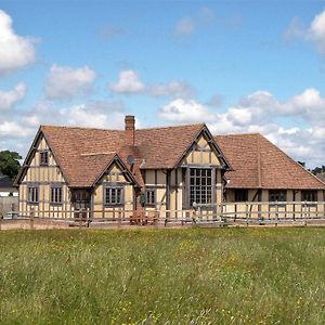 Fletchers Hall Covered Pool Heated Villa Freckleton Exterior photo