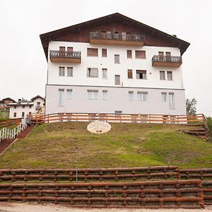 Alle Arce Hotel Domegge di Cadore Exterior photo