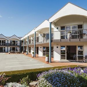 Radfords On The Lake Motel Te Anau Exterior photo