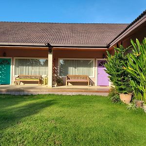 Coconut Garden Retreat Villa Samut Songkhram Exterior photo