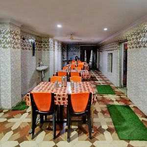 Oyo Flagship 72850 Hotel New Raj Palace Chas  Exterior photo