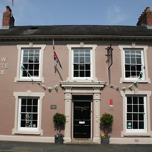 The New White Lion Hotel Llandovery Exterior photo