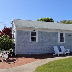 Seaside Serenity, Just A Block /0.1 Mile Away From The Beach Apartment Yarmouth Exterior photo