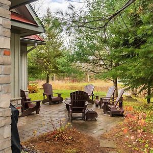 Lakeside At Rocky Crest Resort And Golf Club On Joseph Lake Rosseau Exterior photo