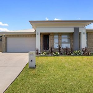 Gone Coastal Villa Woolgoolga Exterior photo