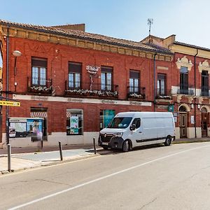 Los Balcones Del Camino Hotel Sahagun Exterior photo