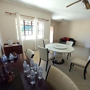 Kandjo'S Bed And Breakfast Palapye Exterior photo