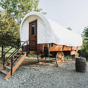 Heated & Ac Full Bathroom Covered Wagon Penn Yan Exterior photo