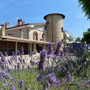 B&B Torre In Langa Carru Exterior photo