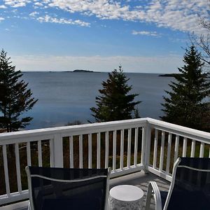 Betty'S Place - Cozy Ocean Front Getaway With Views Of Casco Bay Villa Harpswell Exterior photo