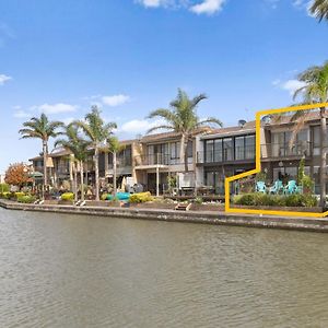 Absolute Waterfront Marina Views Villa Patterson Lakes Exterior photo