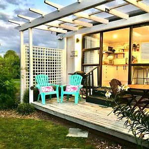 Rustling Oaks Nz Tropical Tiny House Villa Tamahere Exterior photo