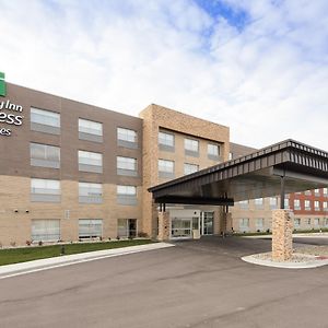 Holiday Inn Express & Suites - Auburn, An Ihg Hotel Exterior photo