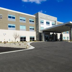 Holiday Inn Express & Suites Coldwater, An Ihg Hotel Exterior photo