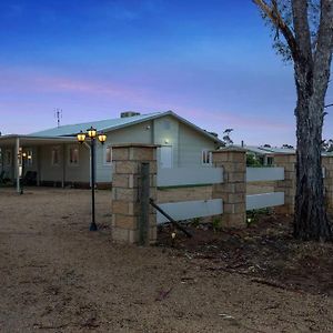 The Murray River Weekender Villa Ulupna West Exterior photo