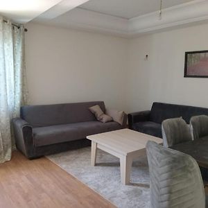 شقة فاخرة للكراء اليومي قريبة للبحر وبالمكيف Apartment Tangier Exterior photo