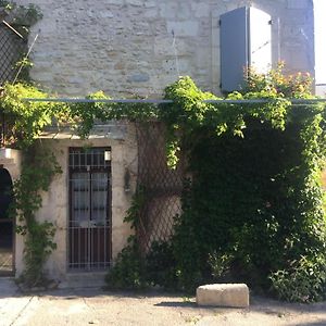 La Maison De Marie Vallabregues Exterior photo