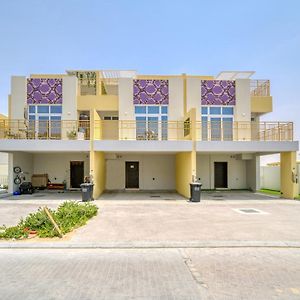 Magnificent 3Br Townhouse At Damac Hills 2, Dubailand By Deluxe Holiday Homes Exterior photo