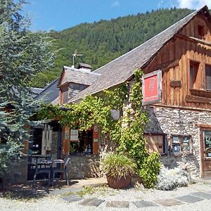 L' Auberge Du Chateau Hotel Genos Exterior photo