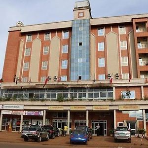 Mbouoh Star Palace Hotel Dschang Exterior photo