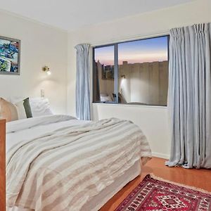 Taupo Beachfront Escape 12Min To Town - Free Wifi Villa Waitahanui Exterior photo