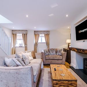 Beautiful 1-Bed Cottage In Beeston By 53 Degrees Property, Ideal For Couples & Friends, Great Location - Sleeps 2 Exterior photo