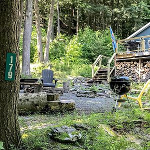 Beebe Pond Paradise Villa Castleton Exterior photo