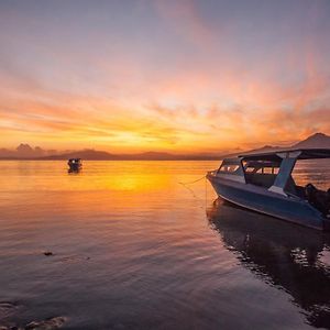 Bunaken Sunrise Beach Hotel Manado Exterior photo