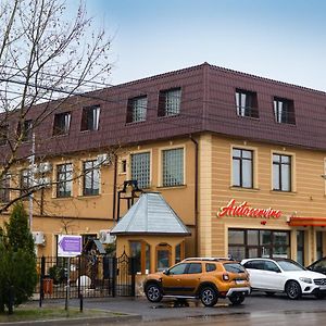 Little Orient Hotel Braila Exterior photo