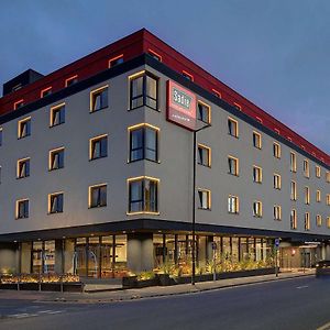 Sadie Best Western Hotel At Luton Luton  Exterior photo