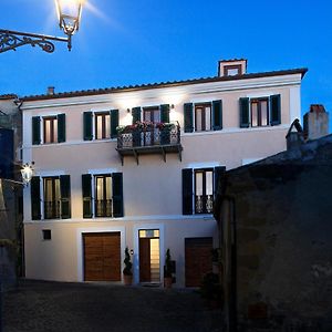 Dimo' Re Bed & Breakfast Farnese Exterior photo