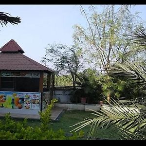Del - 49 Hotel Shikrapur Exterior photo
